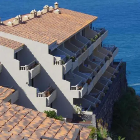 Apartamento En Acantilado Con Terraza Y Vistas Inolvidables Al Mar * Los Realejos